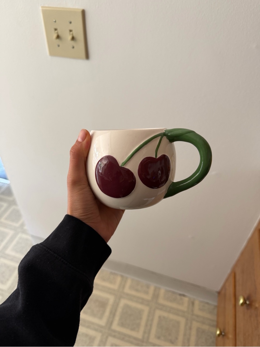 Cherry Accent Ceramic Mug - Cream with Deep Red Cherries & Green Handle
